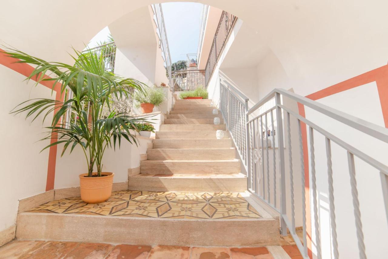 Aquarius Maiori B&B Bagian luar foto