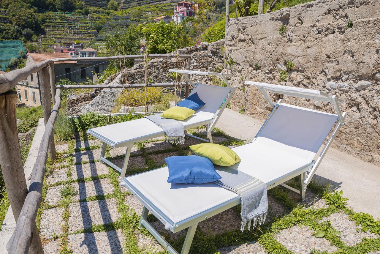 Aquarius Maiori B&B Bagian luar foto