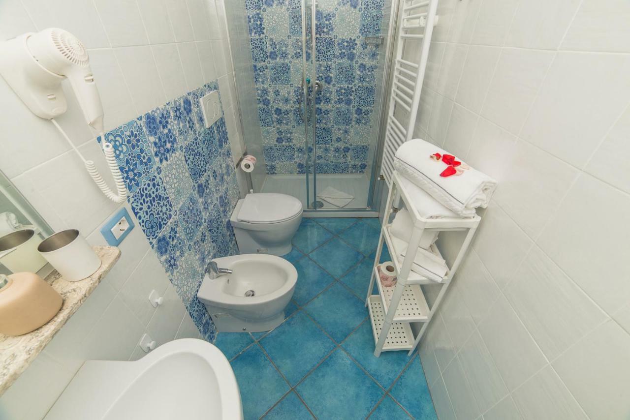 Aquarius Maiori B&B Bagian luar foto